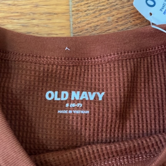 NWT Old Navy Kid’s Brown Waffle Long Sleeve Top Size 6/7 - Picture 2 of 4